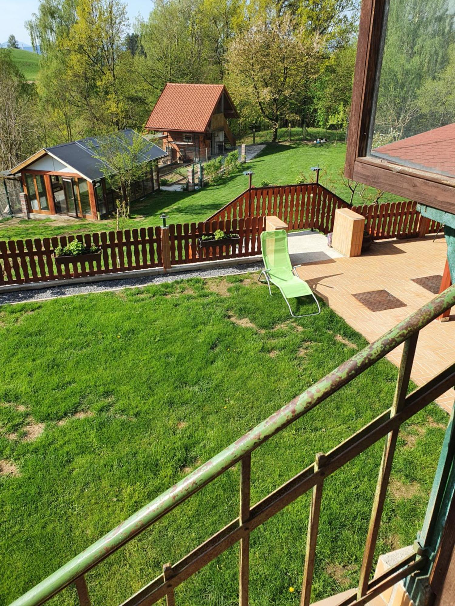 Sostanj Velenje Ravne Sobe Rooms Vrtacnik D O O Exterior photo