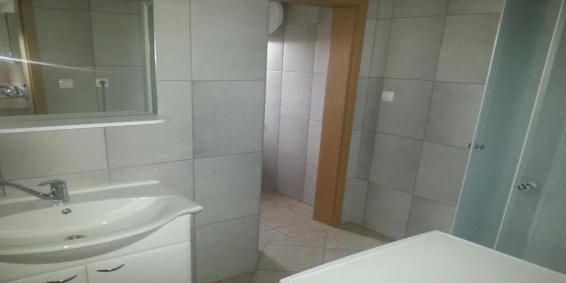 Sostanj Velenje Ravne Sobe Rooms Vrtacnik D O O Exterior photo